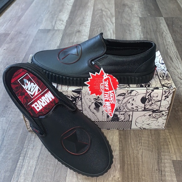 VANS X MARVEL SLIP-ON - Picture 6 of 9